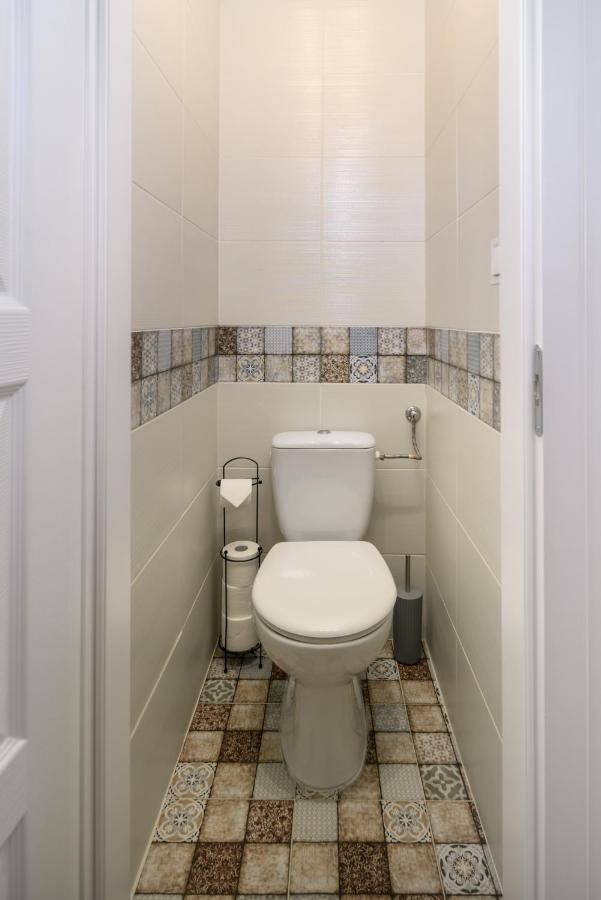 Ja18 Downtown Pearl - 2 Bedroom Apartment Budapest Luaran gambar