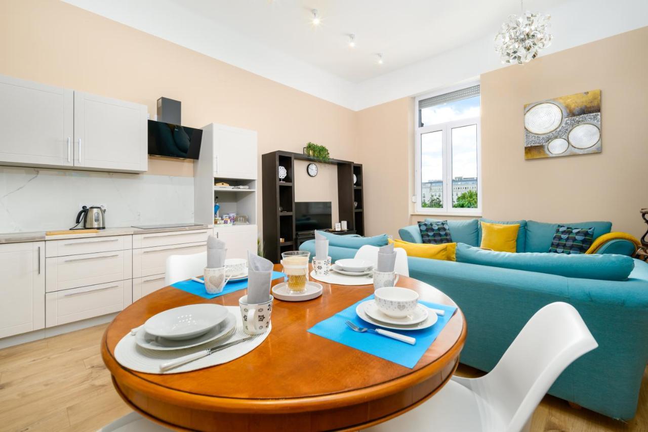 Ja18 Downtown Pearl - 2 Bedroom Apartment Budapest Luaran gambar